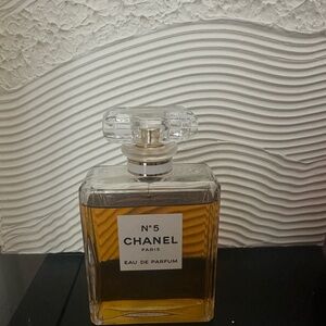 CHANEL No.5 Eau de Parfum